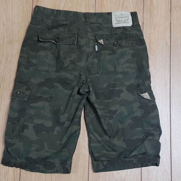 LEVI'S CARGO CAMO SHORTS SIZE 18 - Picture 7 of 10